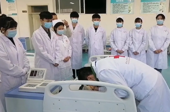 河北同仁醫(yī)學(xué)院上大專的途徑 河北同仁醫(yī)學(xué)院上大專的途徑