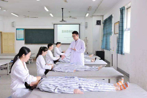 石家莊冀聯(lián)醫(yī)學(xué)中專學(xué)校升學(xué)報(bào)名資料 石家莊冀聯(lián)醫(yī)學(xué)中專學(xué)校升學(xué)報(bào)名資料