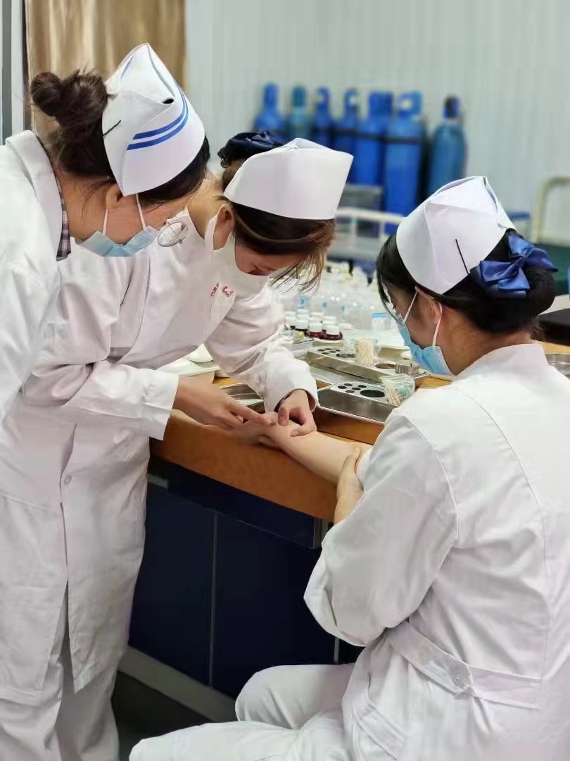 2024年護士職業(yè)資格證考試時間