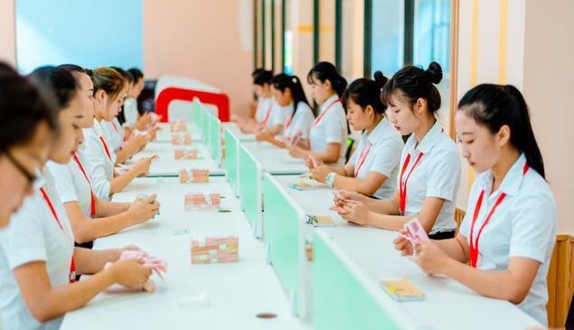 國家開放大學(xué)專科文經(jīng)類學(xué)費