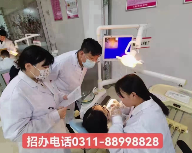 中專(zhuān)學(xué)的護(hù)理專(zhuān)業(yè)大專(zhuān)可以換口腔醫(yī)學(xué)嗎?