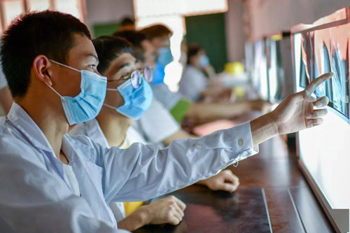 6b43b46e773742508c0fb4a41531bf1b.jpg 6b43b46e773742508c0fb4a41531bf1b.jpg