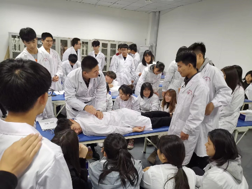 貧困縣學生上石家莊冀聯(lián)醫(yī)學中專學校有補助嗎